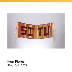 words "si tu" weaved into textile